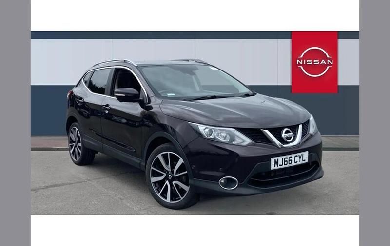 Used Nissan Qashqai Tekna 115 HP (84 kW) 2016 Black SUV