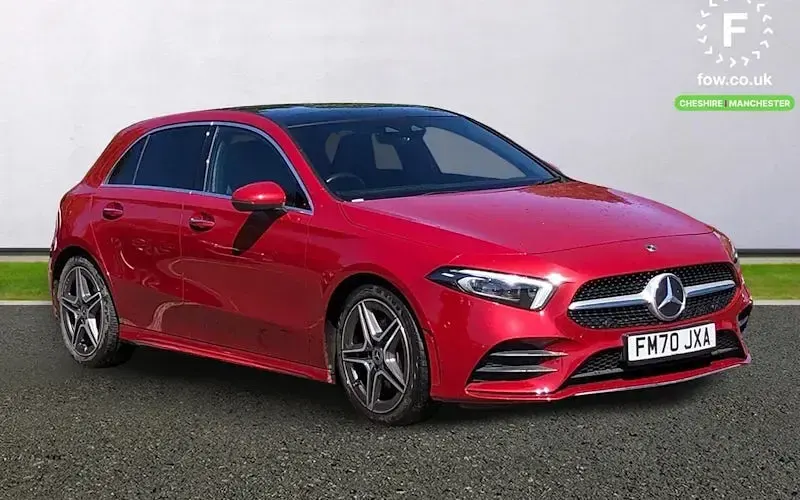 Begagnad Mercedes A250 AMG Line Premium Plus 224 HK (164 kW) 2021 Halvkombi