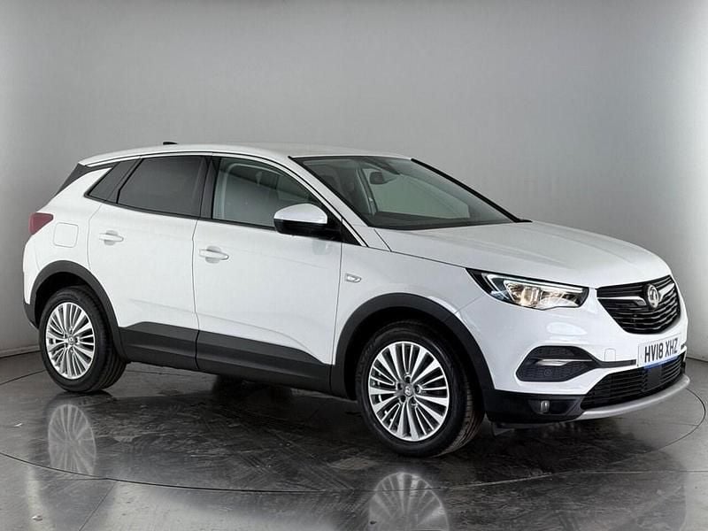 White Used 2018 Vauxhall Grandland X Sport SUV | £8,350 (Fair price) - Image 1/3