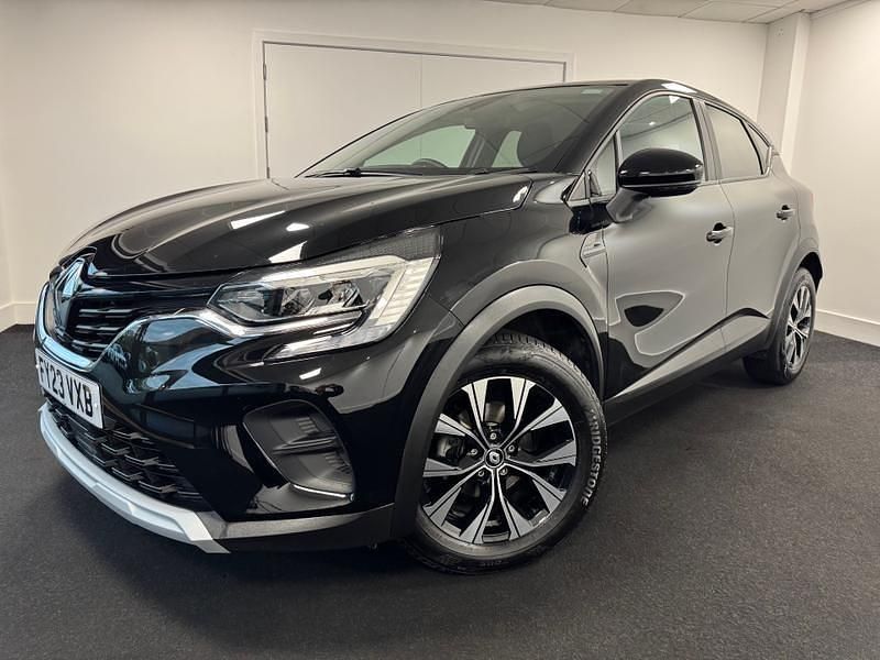 Used Renault Captur Evolution 91 HP (66 kW) 2023 Diamond black SUV