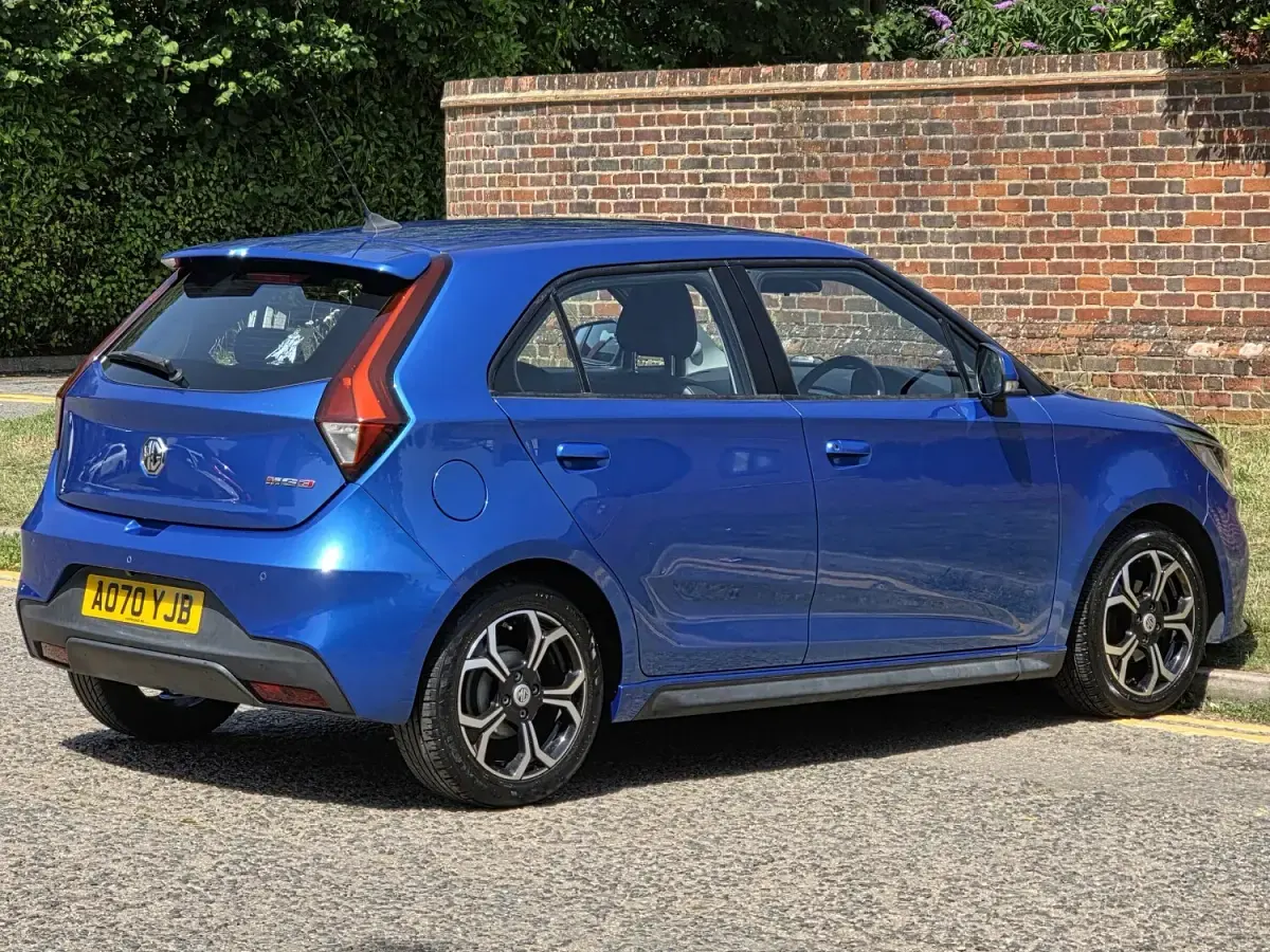 Used MG MG3 Exclusive 106 HP (77 kW) 2020 Blue Hatchback