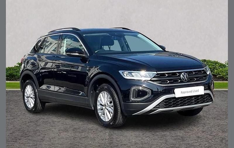 Black Used 2023 VW T-Roc Life SUV | £18,990 (Fair price) - Image 1/4