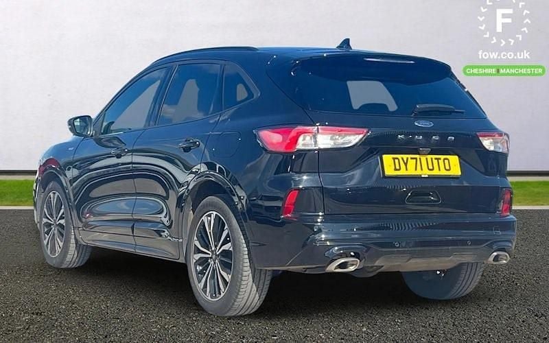 Second-hand Ford Kuga Premium 120 CP (88 kW) 2021 Negru SUV