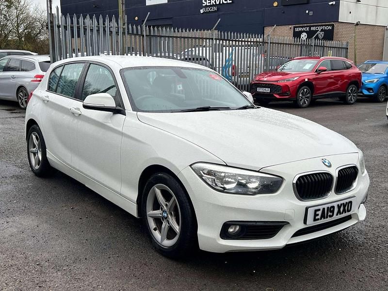 Used BMW 118 2019 White Hatchback