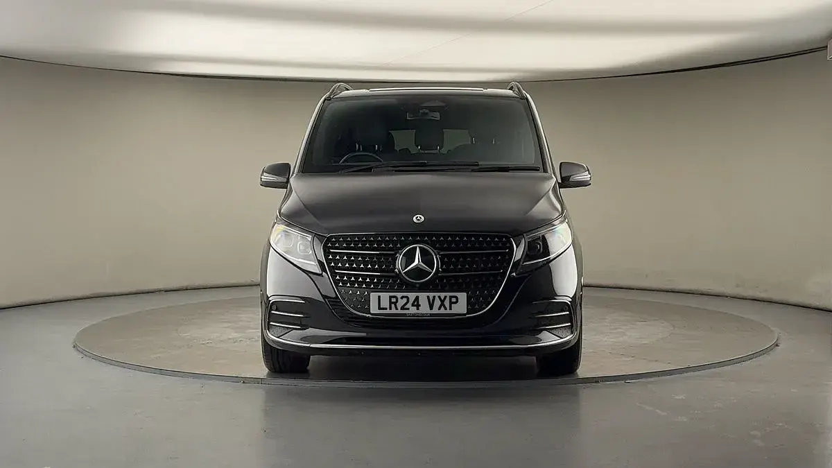Used Mercedes V220 Premium 163 HP (119 kW) 2024 Grey MPV