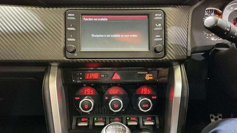 Used Toyota GT86 GT 200 HP (147 kW) 2017 White Coupe