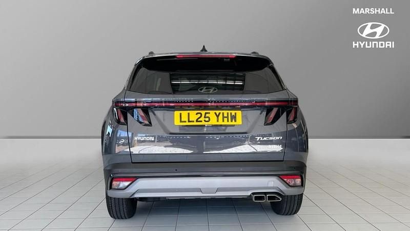 Usado Hyundai Tucson Advanced 215 CV (158 kW) 2025 Gris SUV