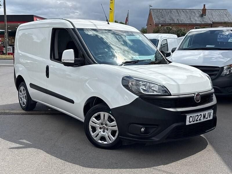 White Used 2022 Fiat Doblò S MPV | £6,495 (Fair price) - Image 1/4
