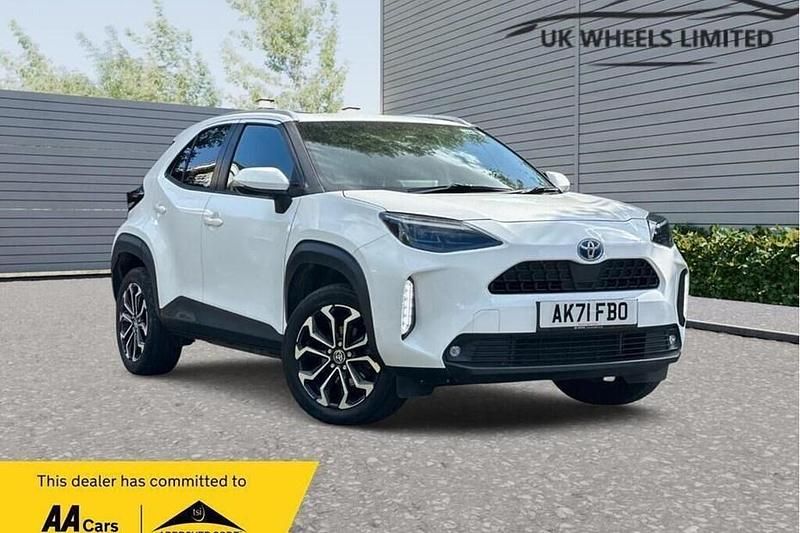 Used Toyota Yaris Hybrid Design 116 HP (85 kW) 2021 SUV