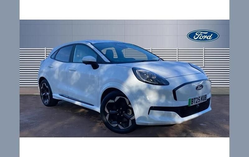 White Used 2025 Ford Puma Gen-E Premium SUV | £27,584 (Expensive) - Image 1/4