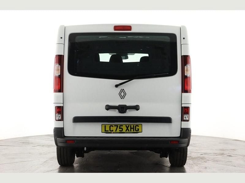 New Renault Trafic 2025 White MPV