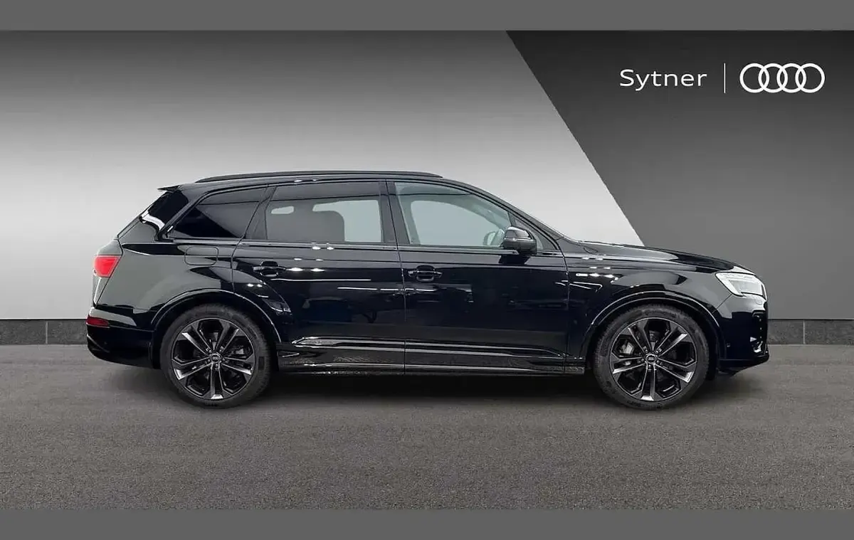 Used Audi Q7 Black Edition 334 HP (245 kW) 2025 Grey SUV