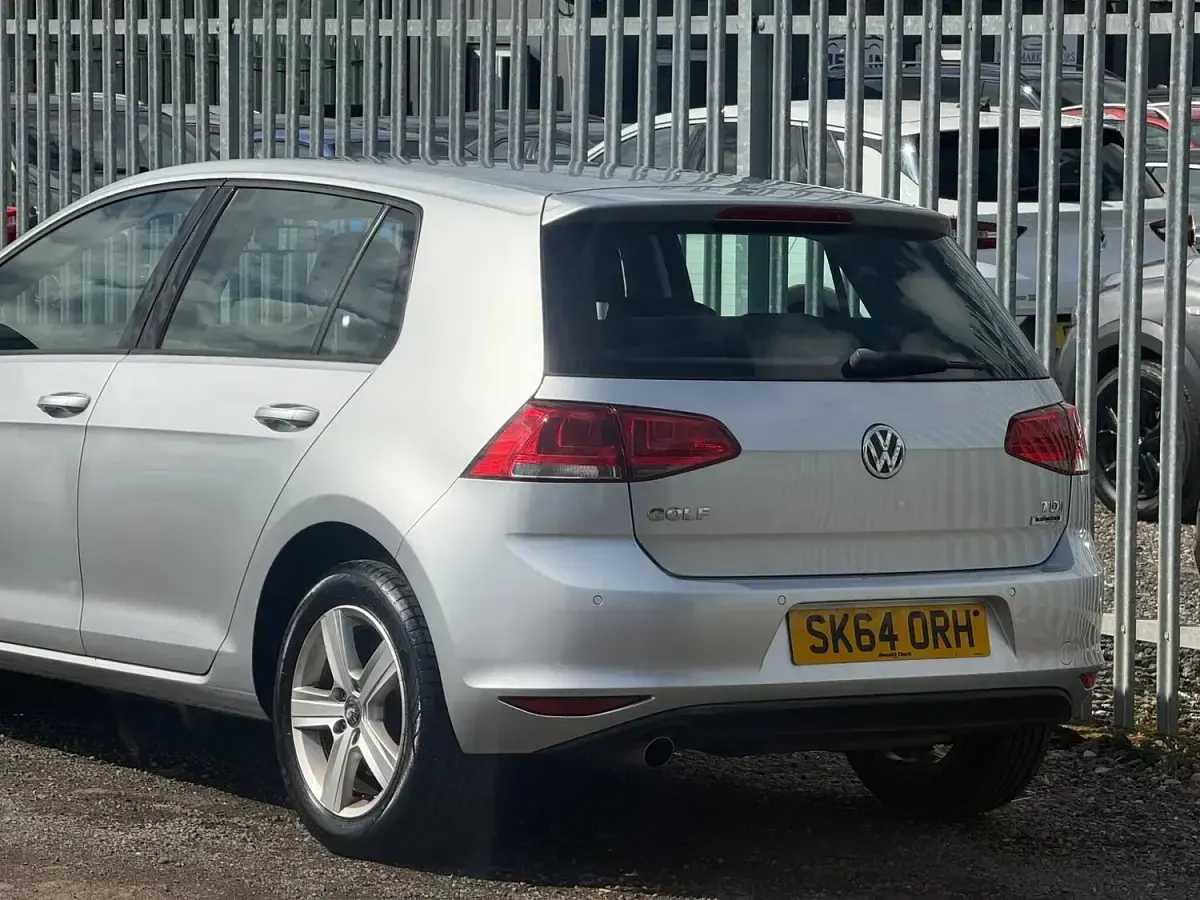 Used VW Golf VII Match 105 HP (77 kW) 2014 Silver Hatchback