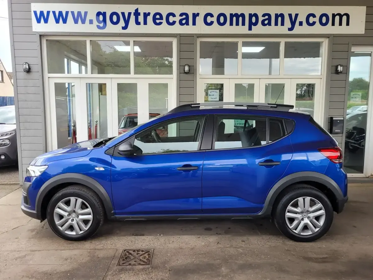 Używany Dacia Sandero Essentiel 2022 Niebieski Hatchback