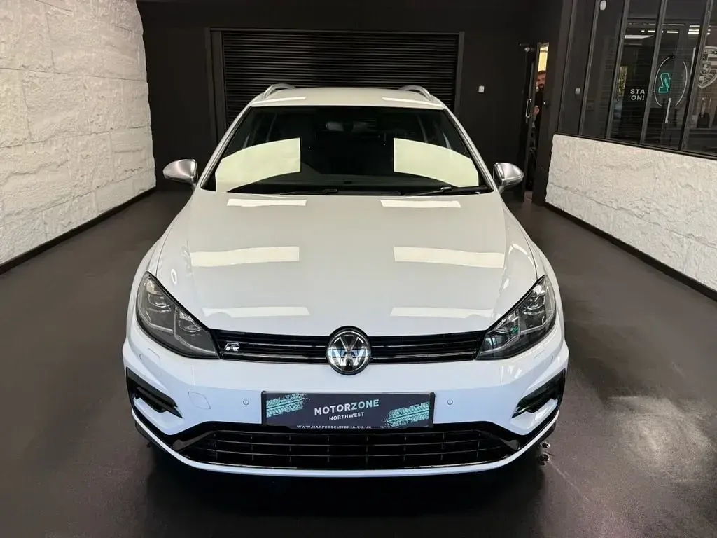 Używany VW Golf VII R 310 KM (228 kW) 2018 Biały Kombi