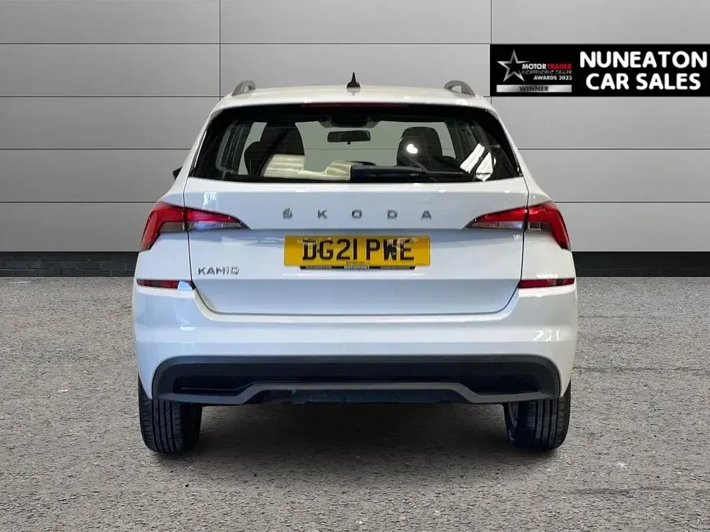 Used Skoda Kamiq 95 HP (69 kW) 2021 White SUV