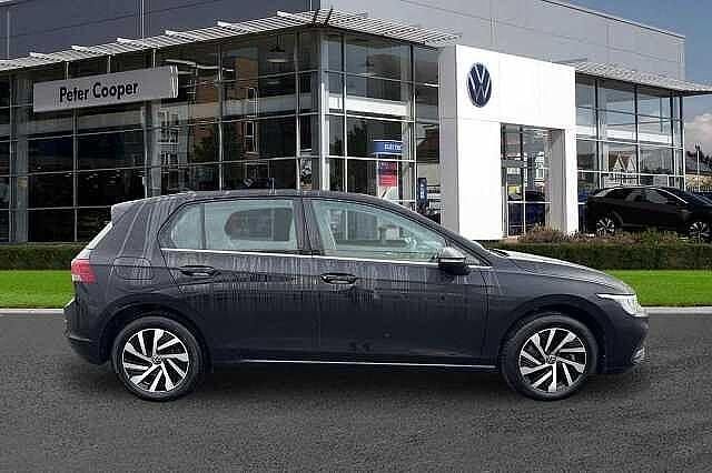 Used VW Golf VIII Style 204 HP (150 kW) 2022 Black Hatchback