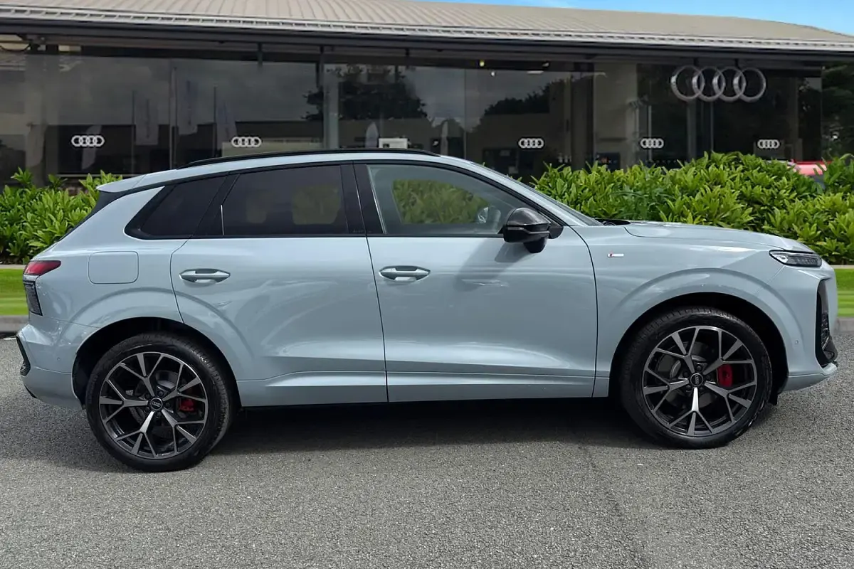 New Audi Q3 Advanced 2026 Grey SUV