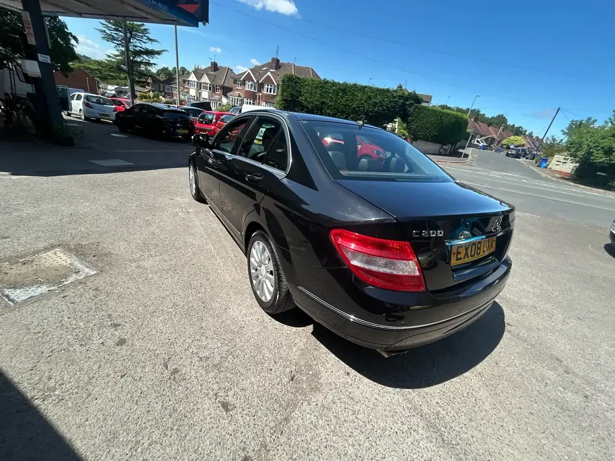 Used Mercedes C200 Elegance 2008 Metallic black Sedan