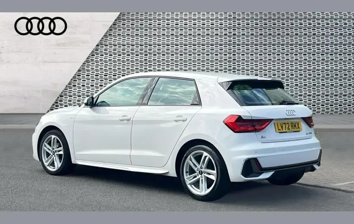 Begagnad Audi A1 S-Line 95 HK (69 kW) 2022 Vit SUV