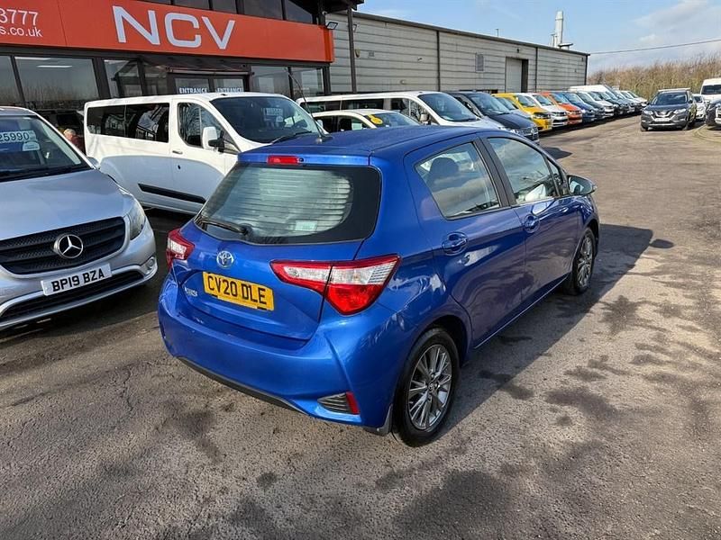 Usado Toyota Yaris 2020 Azul Citadino