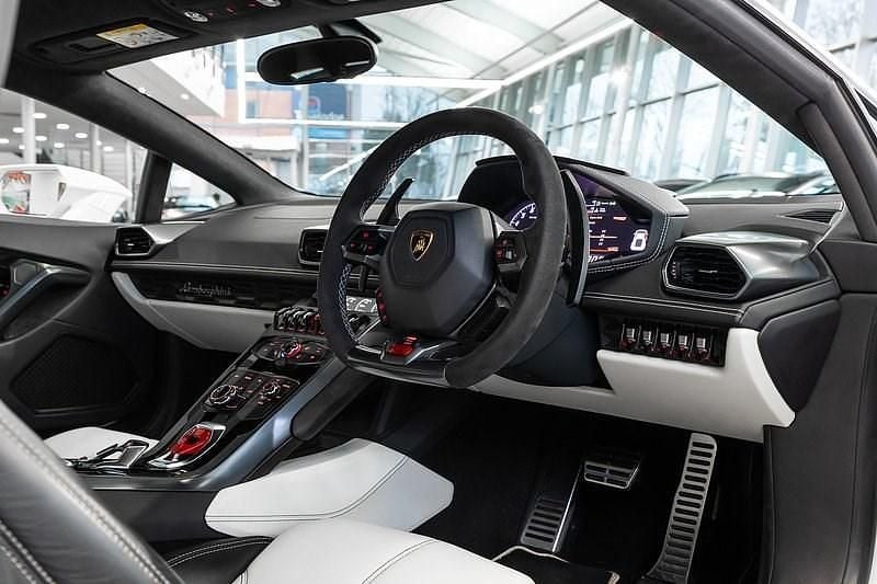Used Lamborghini Huracán 2014 White Coupe