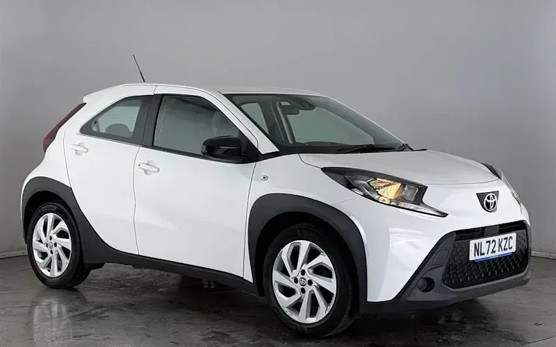 Used Toyota Aygo X PURE 72 HP (52 kW) 2022 SUV
