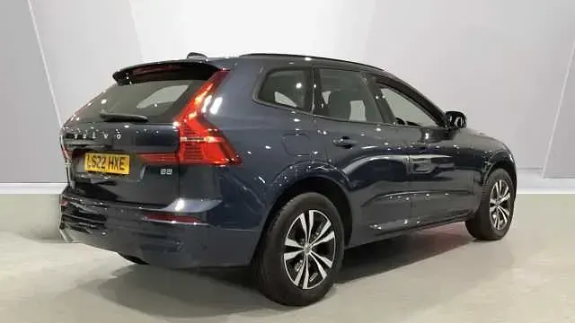 Used Volvo XC60 Momentum 247 HP (181 kW) 2022 SUV