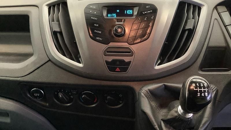 Używany Ford Transit 130 KM (95 kW) 2018 Biały Van