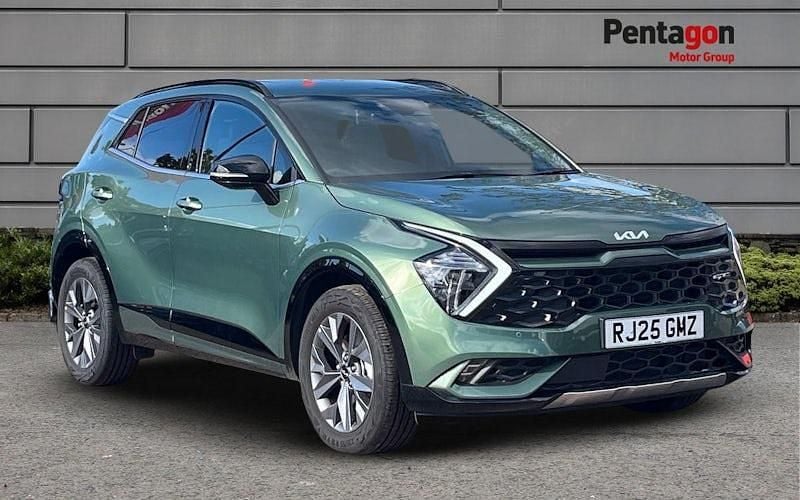 Green Used 2025 Kia Sportage 2 SUV | £28,995 (Good price) - Image 1/4