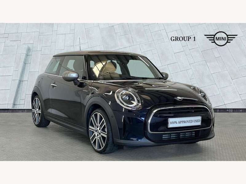 Enigmatic black Used 2022 Mini Cooper Comfort Hatchback | £18,990 (Expensive) - Image 1/4