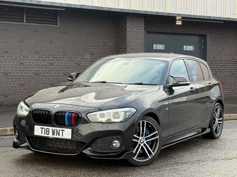 Begagnad BMW 118 M Sport 2017 Svart Halvkombi
