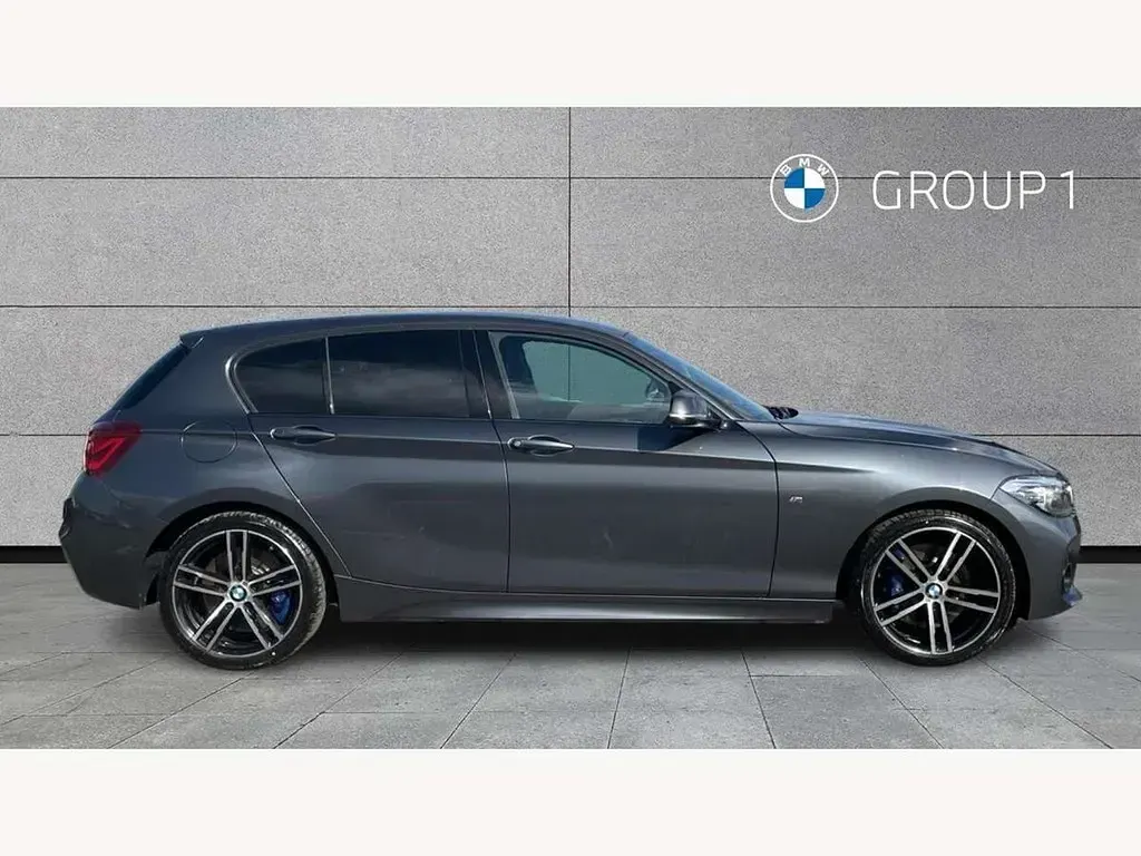 Usado BMW 118 M Sport 136 HP (100 kW) 2019 Cinzento Citadino