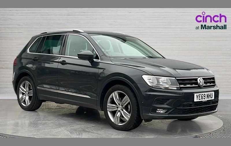 Grey Used 2019 VW Tiguan Match SUV | £16,925 (Fair price) - Image 1/4
