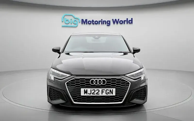 Usado Audi A3 S-Line 110 HP (80 kW) 2024 Sedan