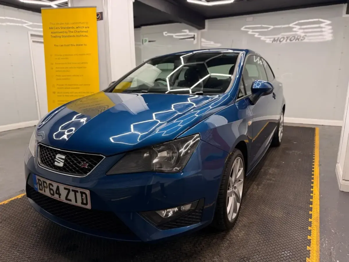 Usado Seat Ibiza FR 2015 Azul Citadino