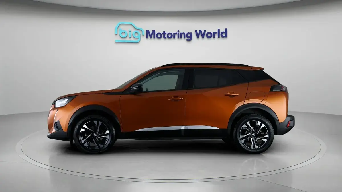 Used Peugeot 2008 Allure Premium 101 HP (74 kW) 2022 Orange SUV