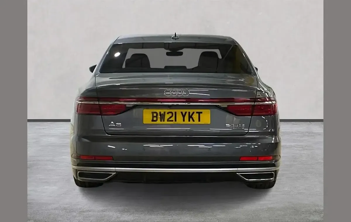 Begagnad Audi A8 S-Line 286 HK (210 kW) 2021 Grå Sedan