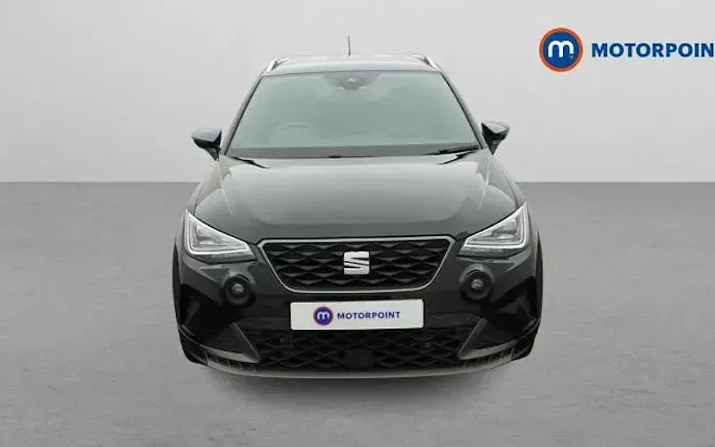 Begagnad Seat Arona FR 110 HK (80 kW) 2023 Svart SUV