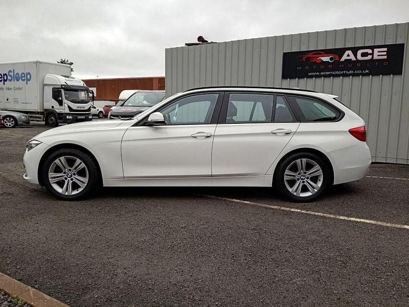 Used BMW 320 Sport Line 2017 White Estate