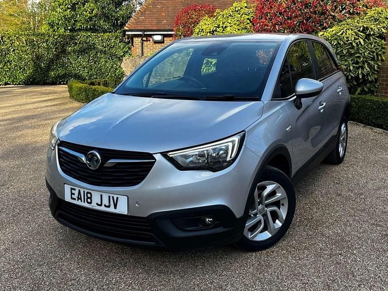 Used Vauxhall Crossland X S 99 HP (72 kW) 2018 Silver SUV