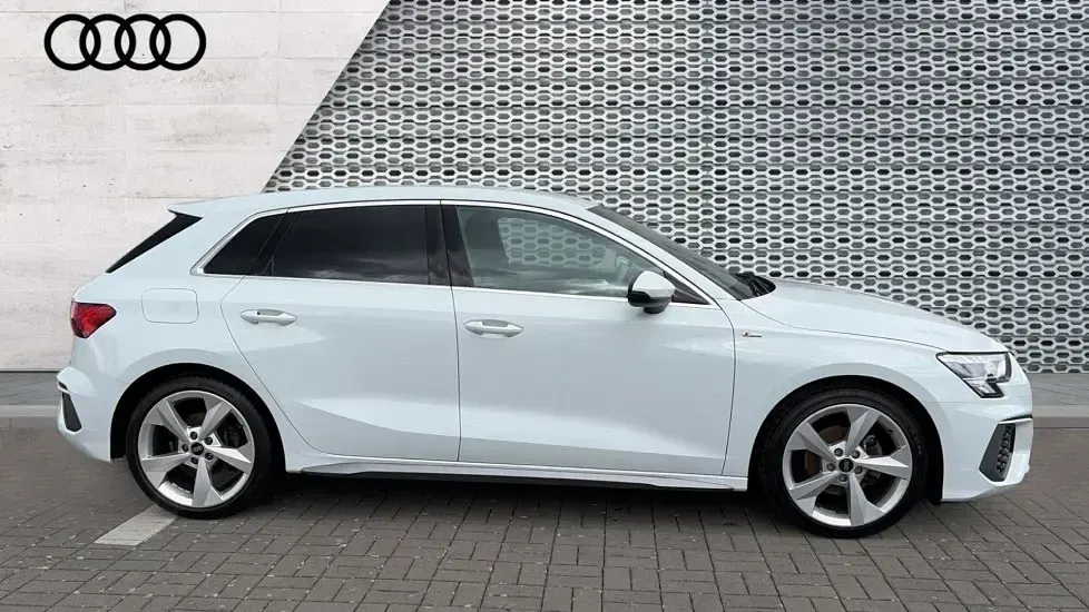 Used Audi A3 S-Line 150 HP (110 kW) 2023 White Sedan