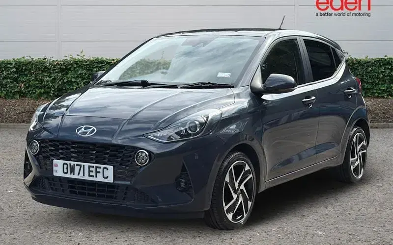 Used Hyundai i10 Premium 84 HP (61 kW) 2023 Hatchback