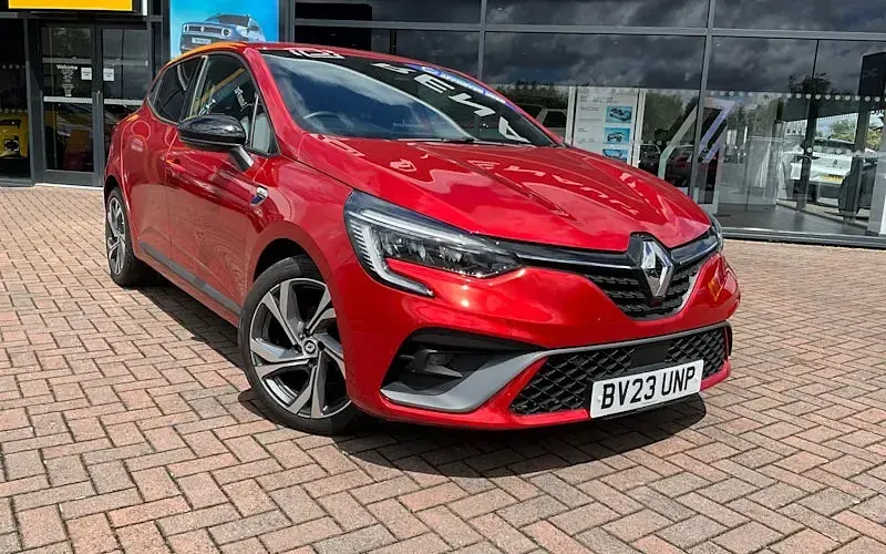 Used Renault Clio RS Line 90 HP (66 kW) 2023 Hatchback