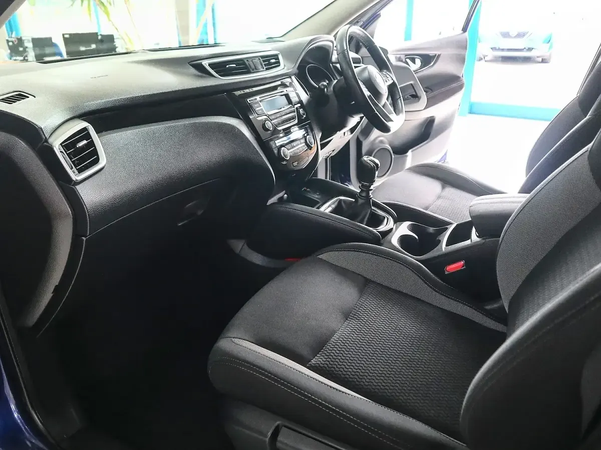 Used Nissan Qashqai Acenta 115 HP (84 kW) 2018 Blue SUV