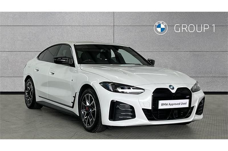 Mineral white Used 2025 BMW i4 Shadowline Sedan | £45,990 (Good price) - Image 1/4