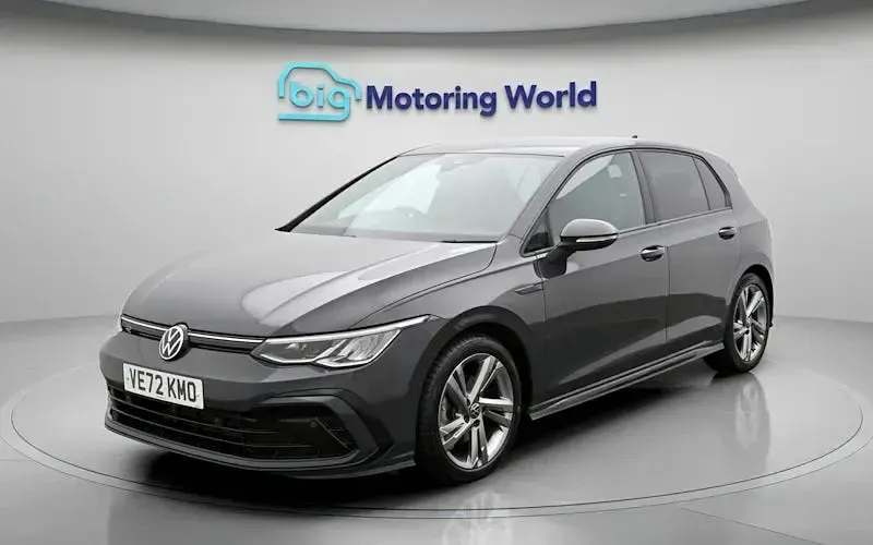 Used VW Golf VIII R-line 150 HP (110 kW) 2024 Hatchback