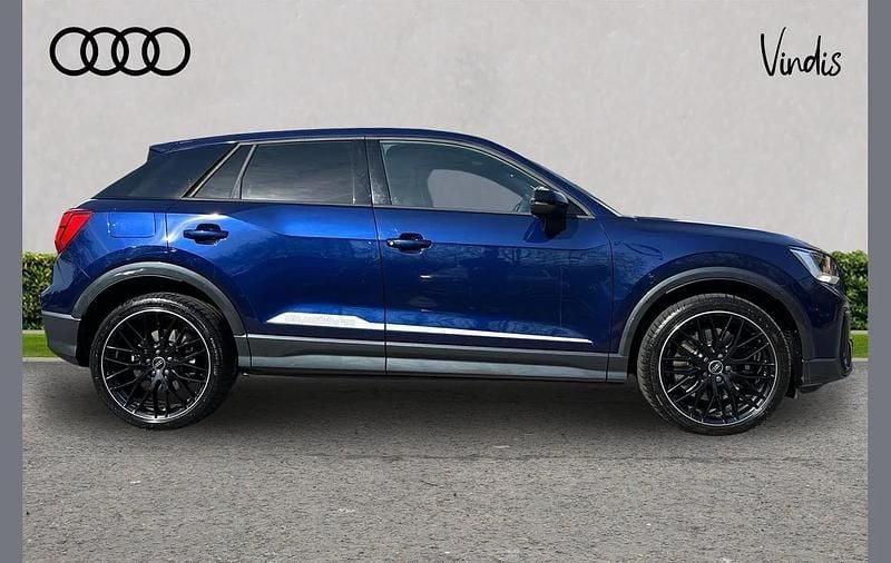 Usado Audi SQ2 Black Edition 300 HP (220 kW) 2025 Azul SUV