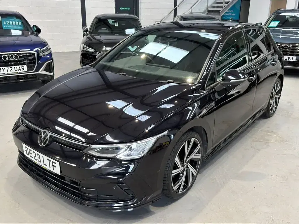 Used VW Golf VIII R-line 150 HP (110 kW) 2023 Black Hatchback