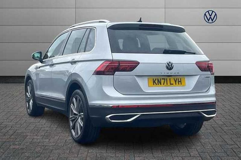 Used VW Tiguan Elegance+ 200 HP (147 kW) 2021 Silver SUV